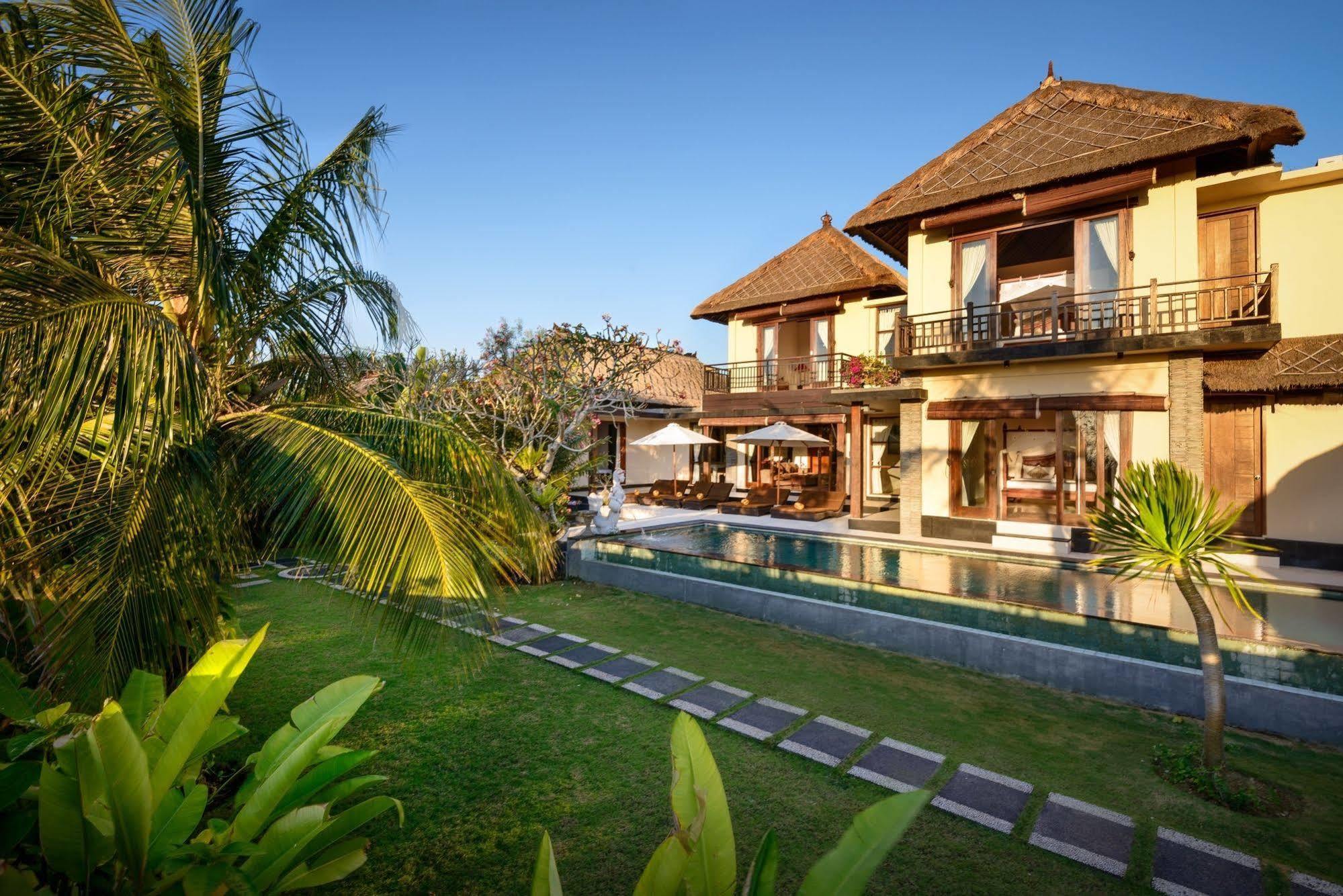 Adinda Balangan Beach Villa Джимбаран Экстерьер фото