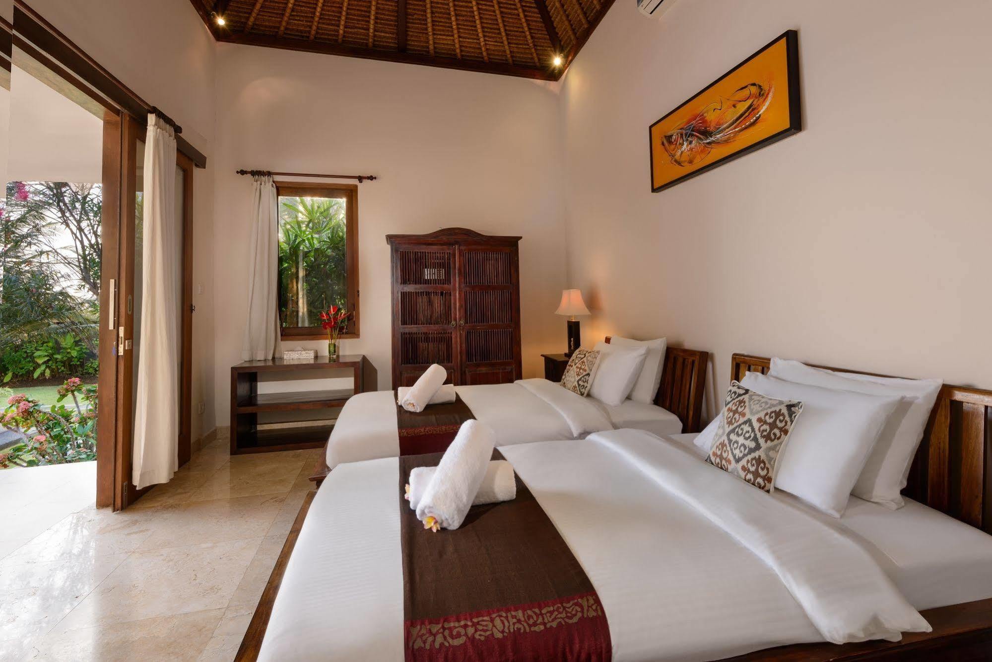 Adinda Balangan Beach Villa Джимбаран Экстерьер фото
