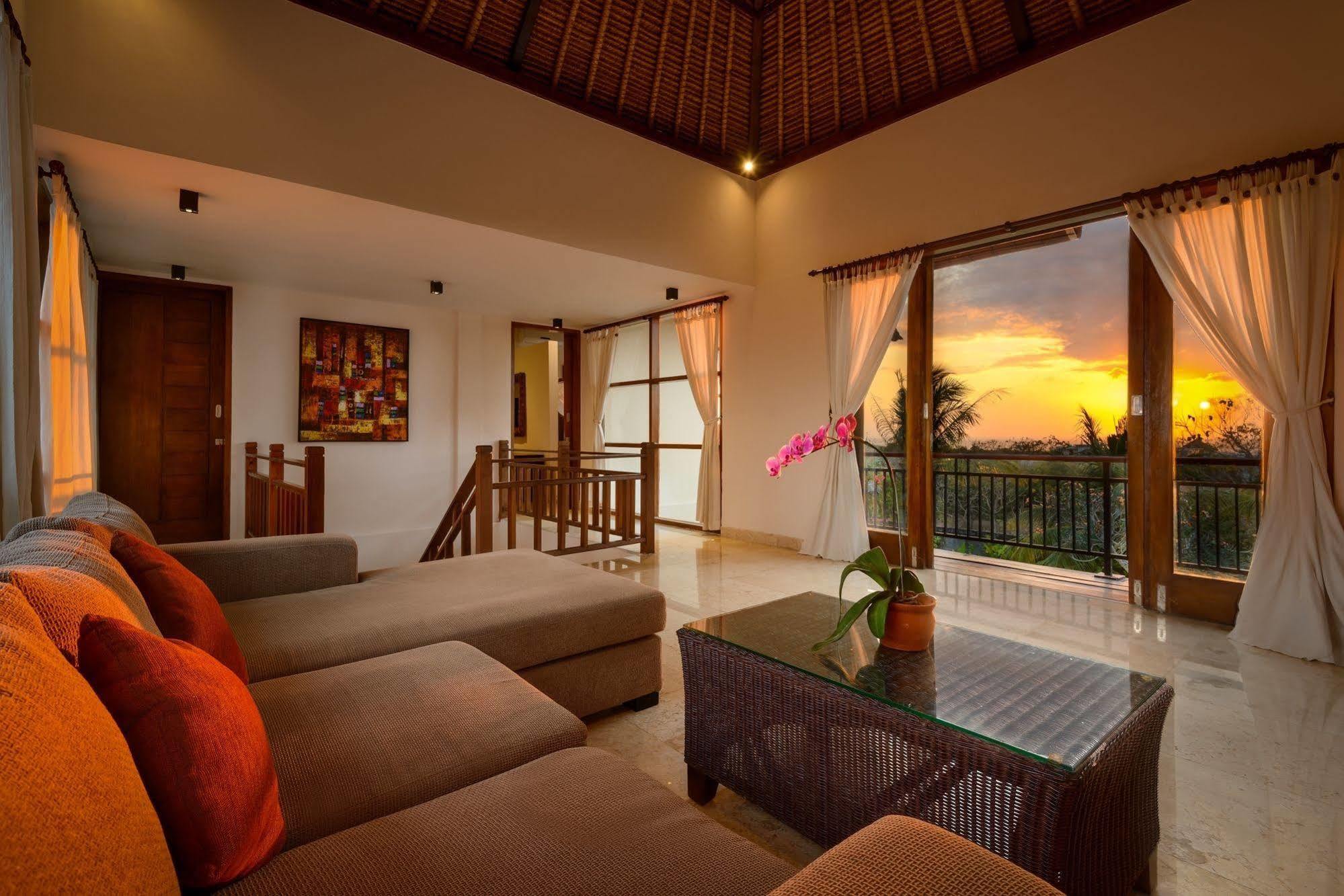 Adinda Balangan Beach Villa Джимбаран Экстерьер фото